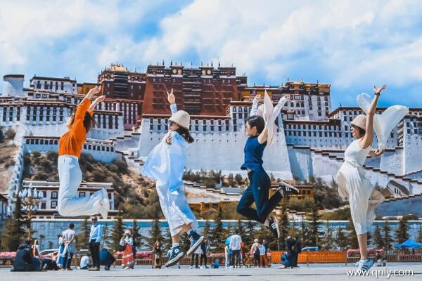 国庆节去西藏会很冷吗?国庆去西藏该怎么玩?